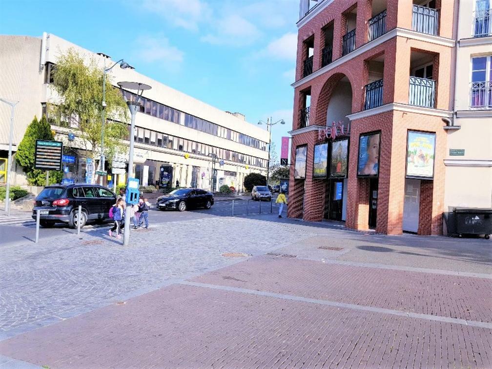 Chambre Privee Entre Paris Et Disneyland Apartment Noisy-le-Grand Exterior photo